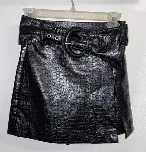 ZARA NWOT  Black Faux Leather High Waisted Shorts XS