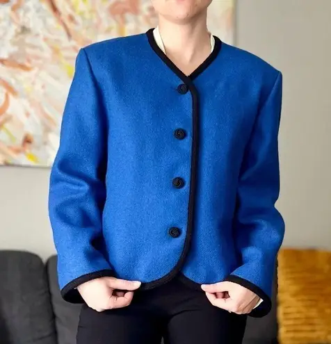 Pendleton vintage jacket - 100% wool made in the USA - blue and black - size 12