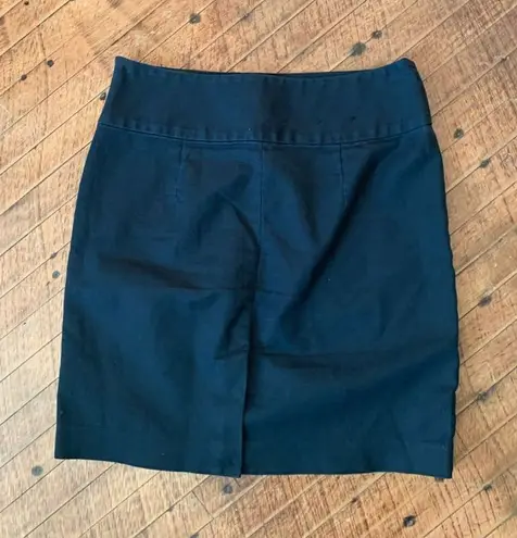 Banana Republic business casual black size 2 dark academia pencil skirt