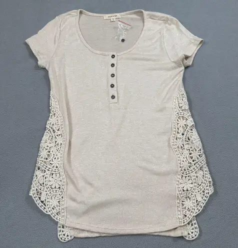 NWOT Paper + Tee Top Women's M Crochet Trim Button Up Neutral Color Casual Tan Size M