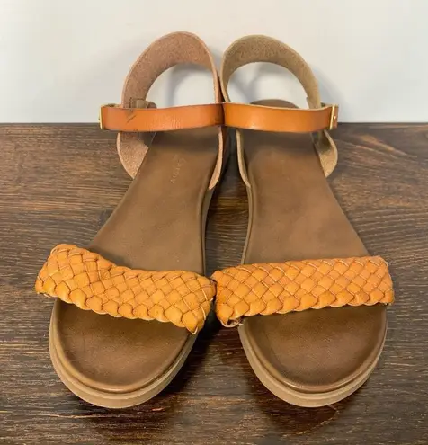 Rock & candy by Zigi Cartar sandal size 9 Tan