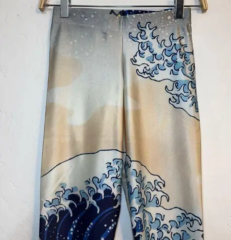 Blackmilk GREAT WAVE OF KANAGAWA BY HOKUSAI PRINTED LEGGINGS SZ SMALL MED RISE