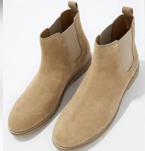 American Eagle  chelsea boots in sand NWT