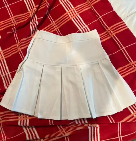 Full Tilt White tennis skirt 