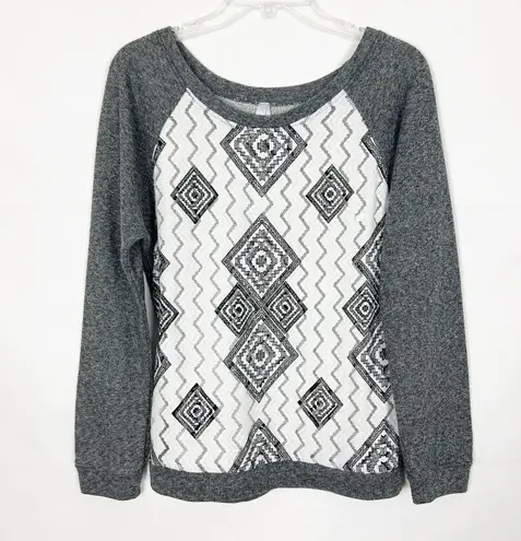 Vanity Boho Lace Gray Pullover Sweater Size M Size M