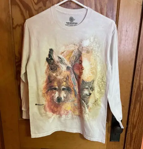 The Mountain NWOT Native American wolves LS shirt