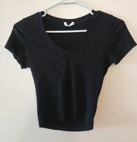 Bozzolo  black ribbed cropped top shirt size small