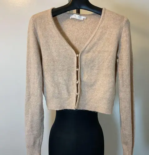 18. ASTR The Label Pearl Button V