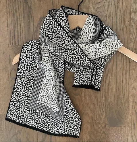 Bill Blass Vintage Ditsy Floral Print Oblong Rectangle Scarf Black and Cream 57"