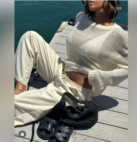 RUMORED Signature Pullover in Ivory Coast S/ M Size undefined