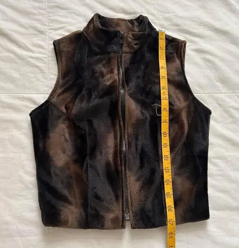 Vintage Brown faux fur zip