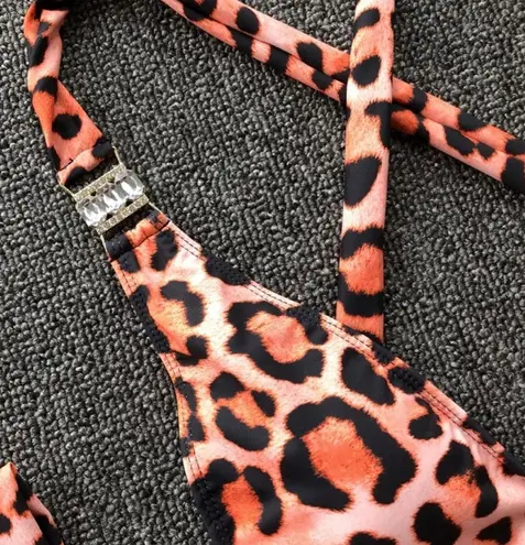 Boutique 1632 Clearance vintage style cheetah shoulder bling monokini