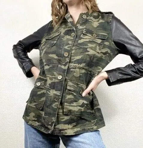 Luxe Boutique Slightly Distressed Camo & Faux Leather Jacket Size Small