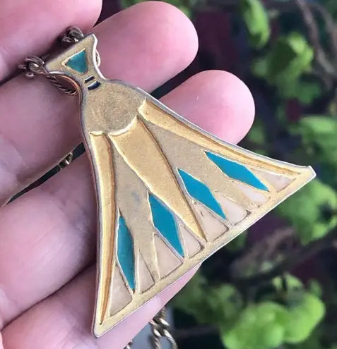 Vintage 70s Metropolitan Museum of Art Egyptian revival pendant on chain