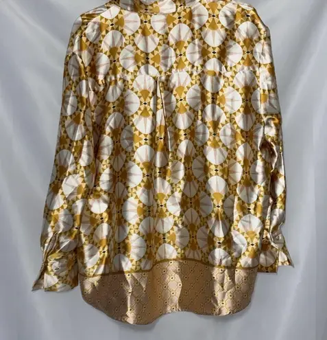 House of Harlow 1960 Wo size Large Gold and Cream Patterned Button front Blouse