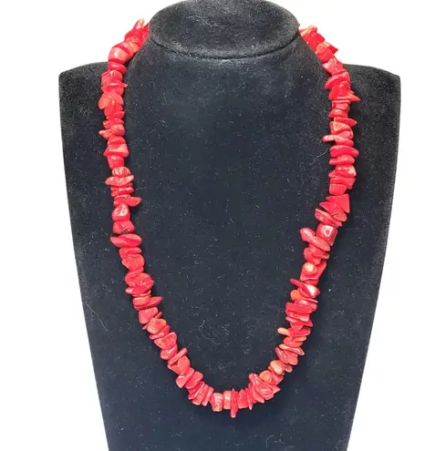 Vintage Red Puka Shell Chip Beaded Necklace Barrel Closure 16" Retro