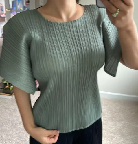Elegant Pleated Top in Sage Green. S Green