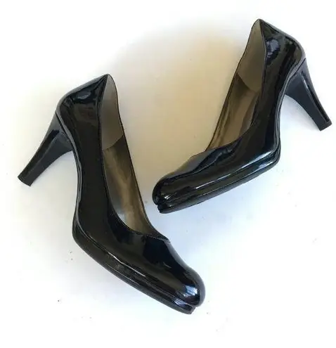 NATURALIZER LENNOX Black Patent Leather Heels Pumps Womens Size 8M Work Black