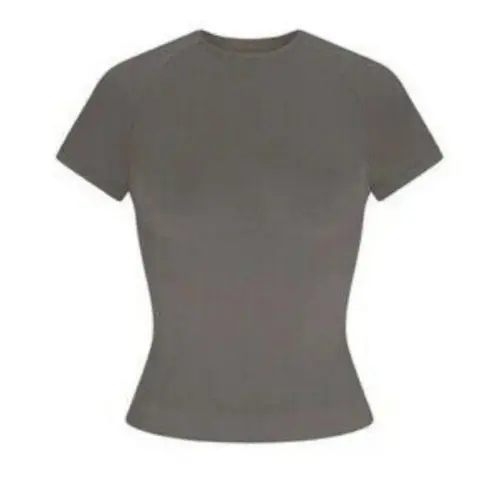 SKIMS Fits Everybody T-Shirt in Gunmetal - Women’s S