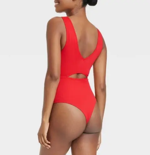 Colsie Red Cutout Bodysuit + 🆓🎁