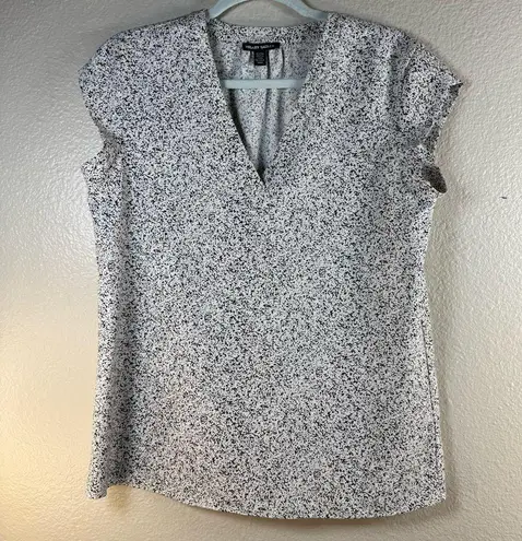 Hilary Radley White and Black V-Neck Top SZ:S