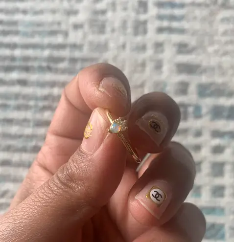 Beverly Hills Boutique Ring... Gold