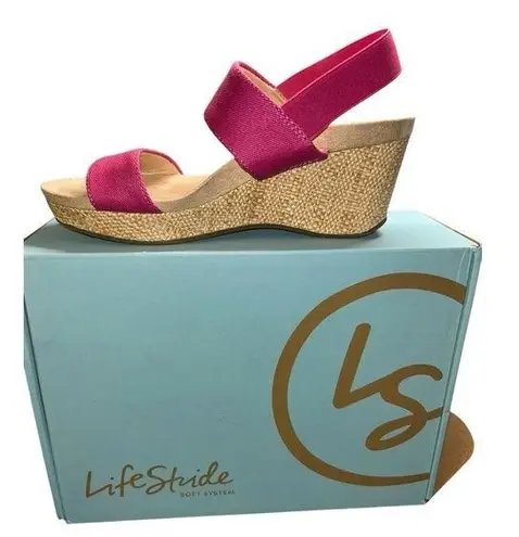 Life Stride Women's, Delta Sandal Raspberry size 7.5 like new with box