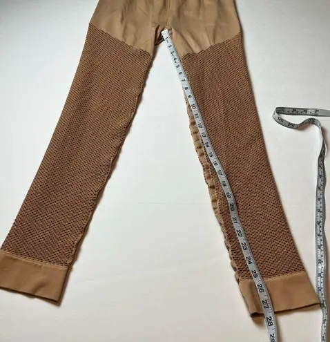 Carbon 38 Womens SZ Medium / Large Light Peach Tan Athletic Leggings Angular Mesh