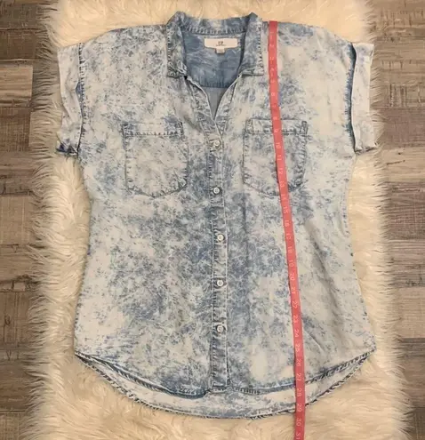 Thread and Supply  acid wash chambray button front shirt top S