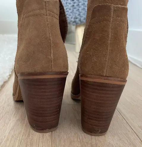 Brown Dolce Vita Suede Booties Size 7.5