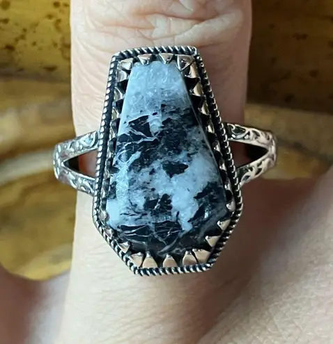 White Buffalo Sterling Silver Ring Size 7 Black