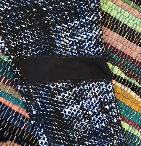 DKNY Patterned Mesh Panel Cropped Leggings Size Small