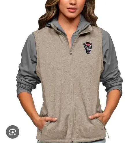 Antigua ‘NC State Full-Zip Vest in Heather’