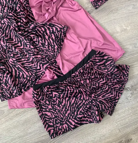 Bebe NWT  Animal Print Zebra Pink Pajama Set with Matching Belted Robe