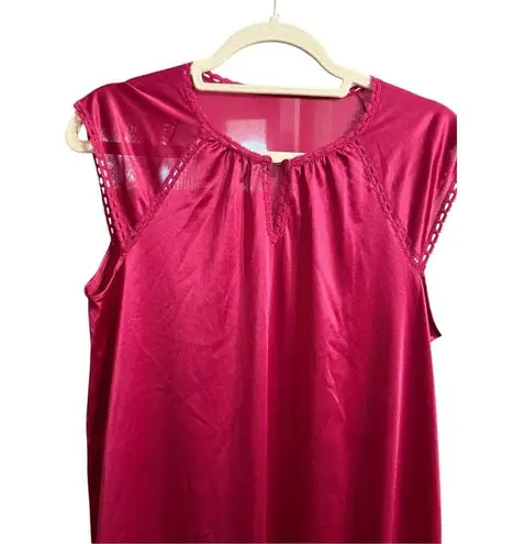 Vanity Fair Vintage Women’s Maroon Midi Length Slip Sz S