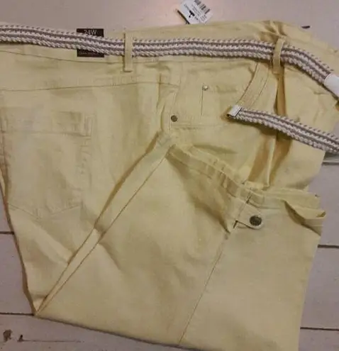 Gloria Vanderbilt  Women's 24W Skimmer Shorts Slimming Stretch Denim ButterYellow