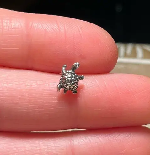 Sterling Silver Mini Turtle 925 Single Stud Earring