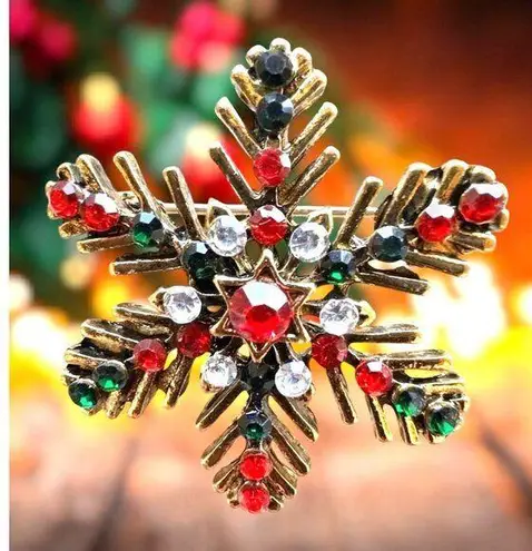Christmas Snowflake Brooch Pin Star Red Green Crystal Accents Festive Wi…
