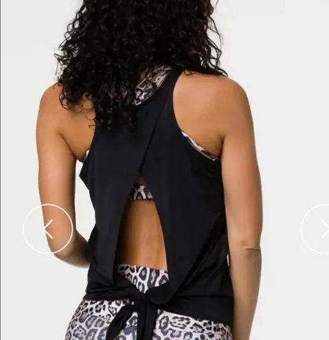 Onzie TIE BACK TANK TOP - BLACK