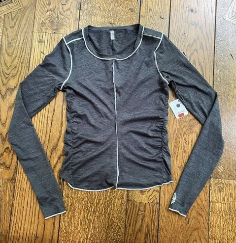Free People  Movement Right On Run Long Sleeve Layer Scrunch Sides Size Small NWT