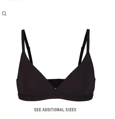 SKIMS Fits Everybody Crossover Bralette