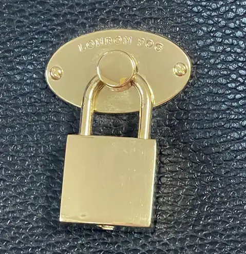 London Fog Textured Pebbled Leather Handbag Purse Black With White Stitching - Image 5