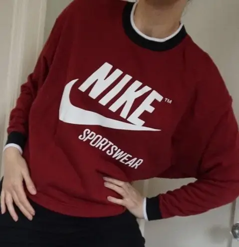 Nike maroon sweatshirt deals