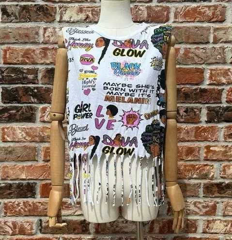 On Fire Melanin love tee! / M / Excellent condition