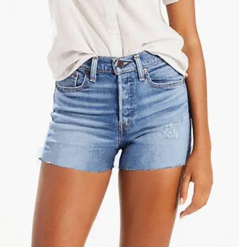 Levi's  High Rise Wedgie Fit Jean Shorts NWT Size 28