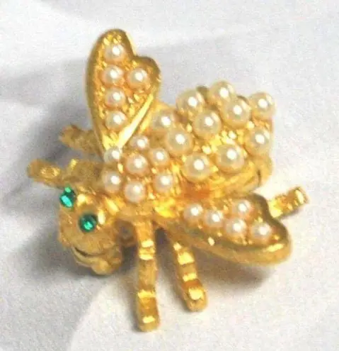 Joan Rivers Little Honey BEE PIN BROOCH Simulated Pearls Gold Plate Crystal Eyes