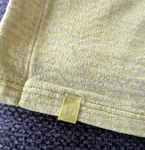 Lululemon Train To Be thumbnail 3