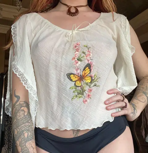Delicate Lace Top Butterfly Unique