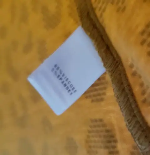 St. John 's Animal Print Sleeveless Blouse Top