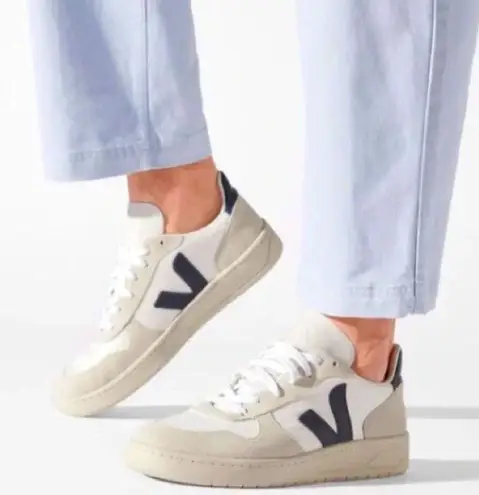 VEJA V-10 Beige/Black Sneakers 6